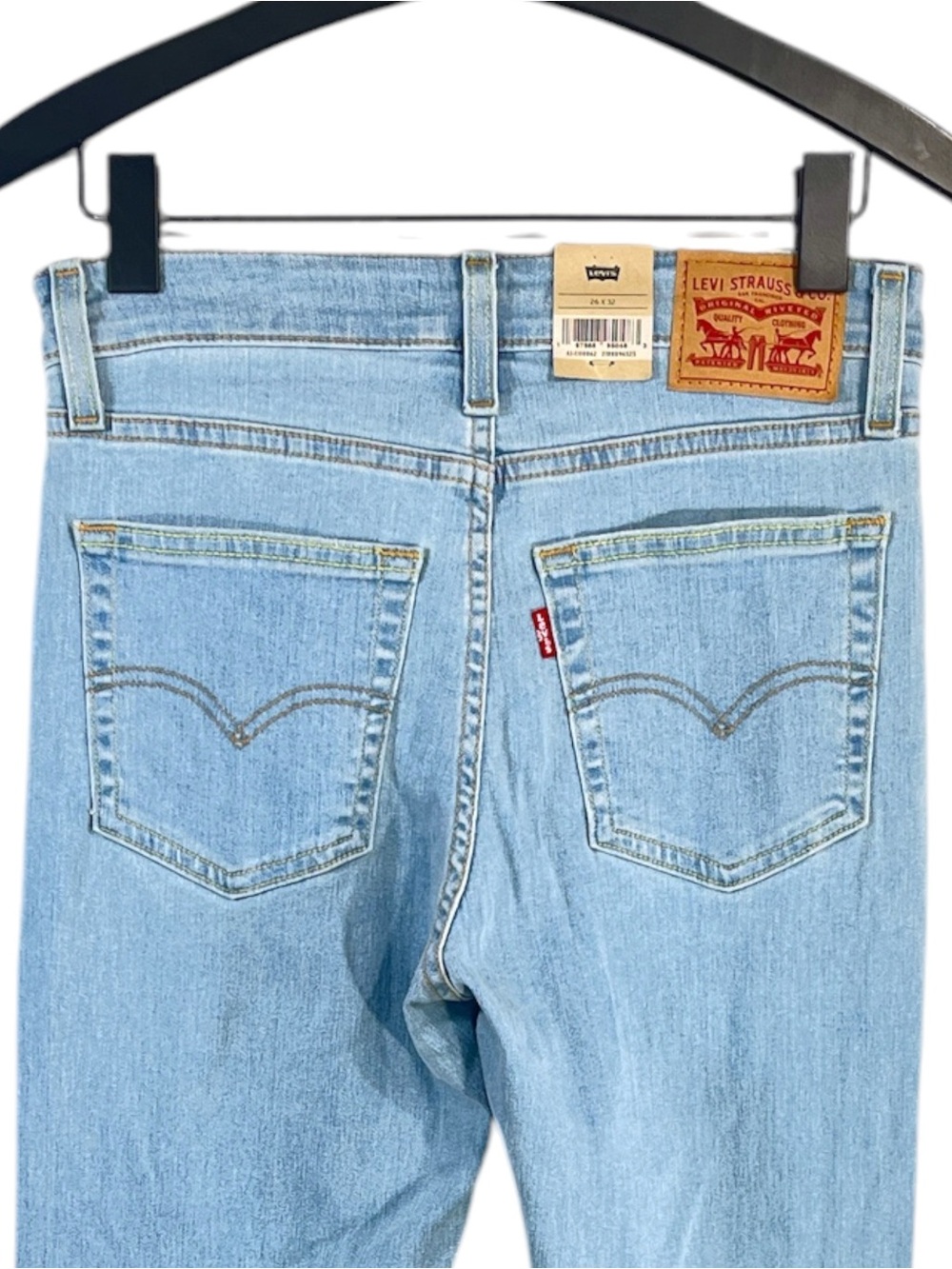 NWT Levi’s 726 Flare High Rise Jeans in Light Wash Denim Size W26 X L32 - Picture 7 of 7